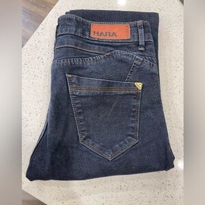 Hara women’s Jeans EUC